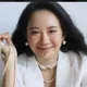 客服小何