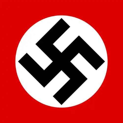 卐